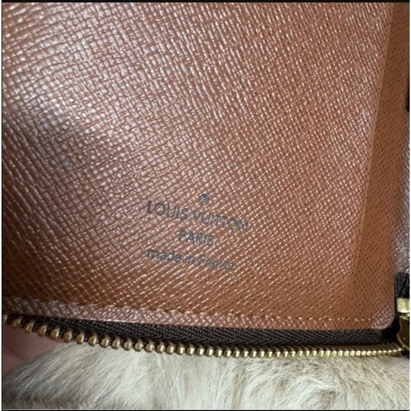 Louis Vuitton Brown Monogram Passport Holder with Zipper - Picture 10 of 10